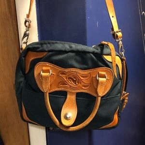 Weaver West navy EUC purse
